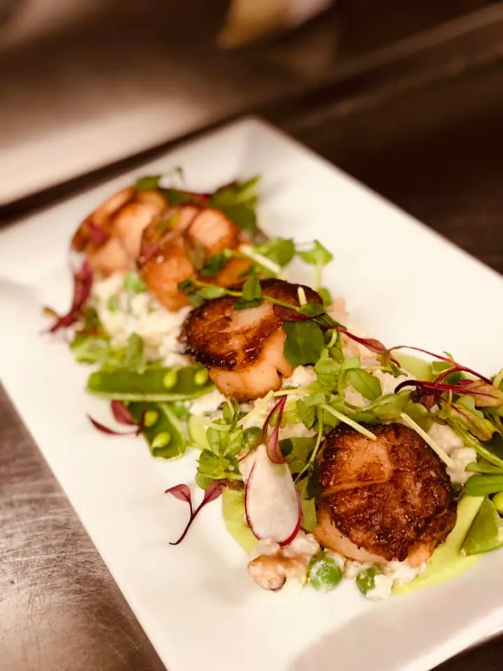 pan seared scallops with greens and rice